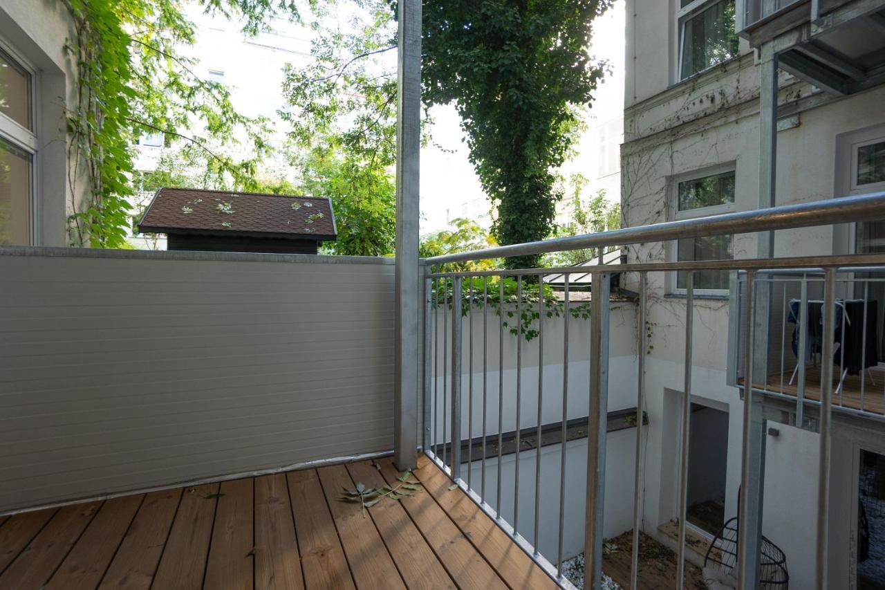 Stylish 1-bedroom With A Terrace Apartament Viena