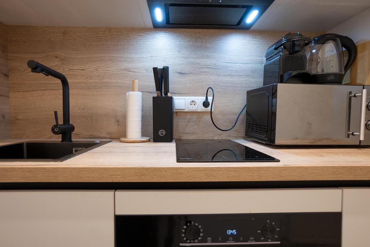 Stylish 1-bedroom With A Terrace Apartament Viena
